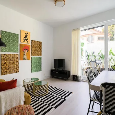 House In Apartment *